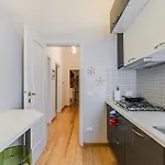 Stile E Spazio A Due Passi Dal Centro Apartment *